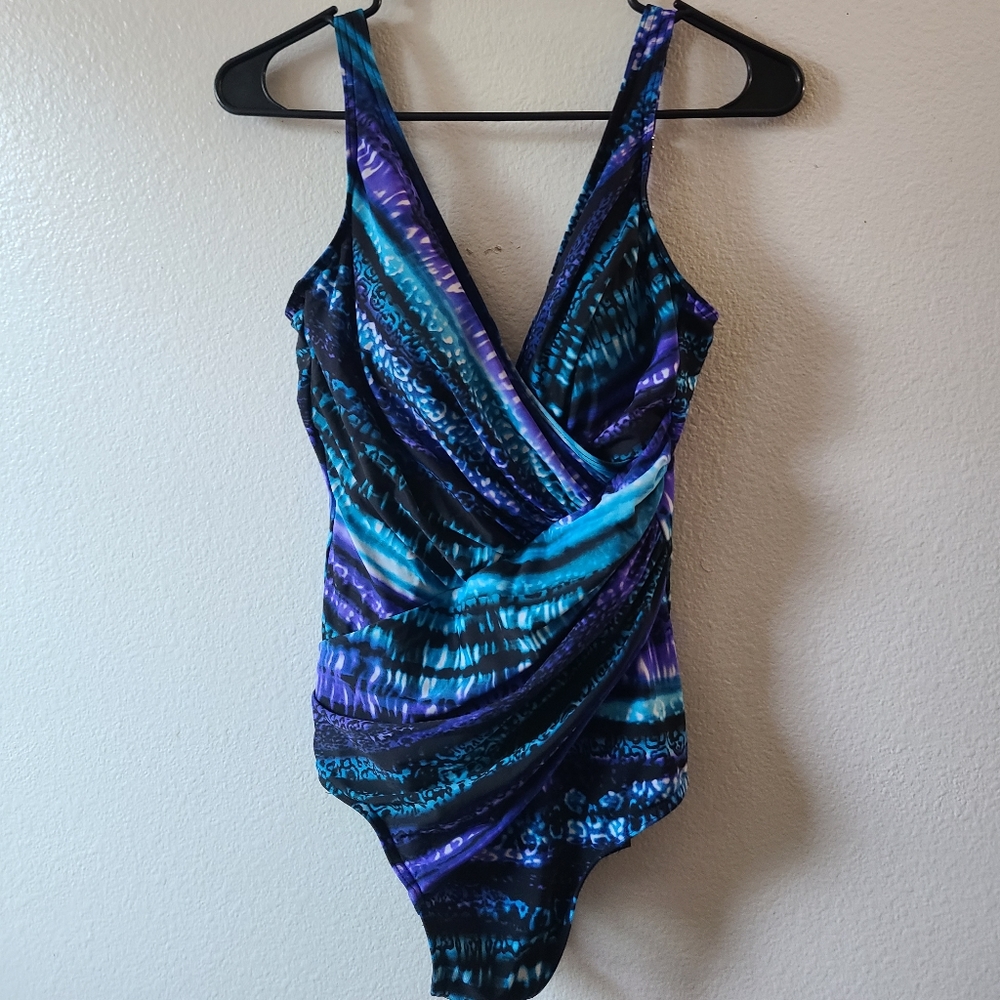 Bathing suit